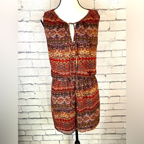 BCBG Aztec Tribal Boho Maroon Sleeveless Romper Playsuit w/ Pockets size Medium - Picture 1 of 9
